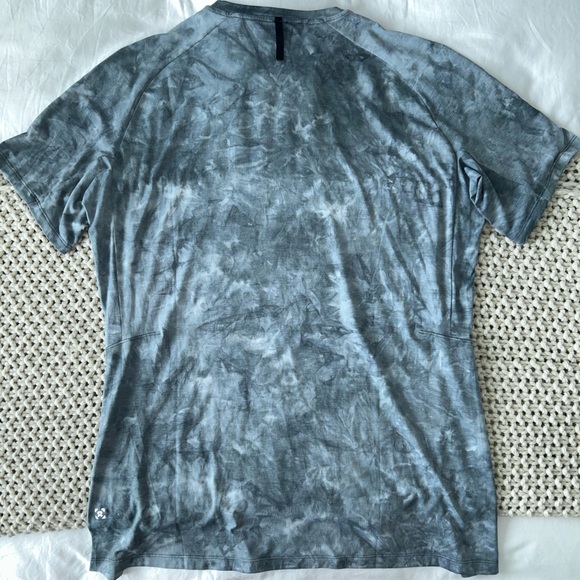 Lululemon Always Agile Short Sleeve Shirt - Picture 2 of 2